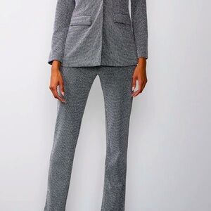 NEW YORK & COMPANY -High Rise Metallic Accent Pant
